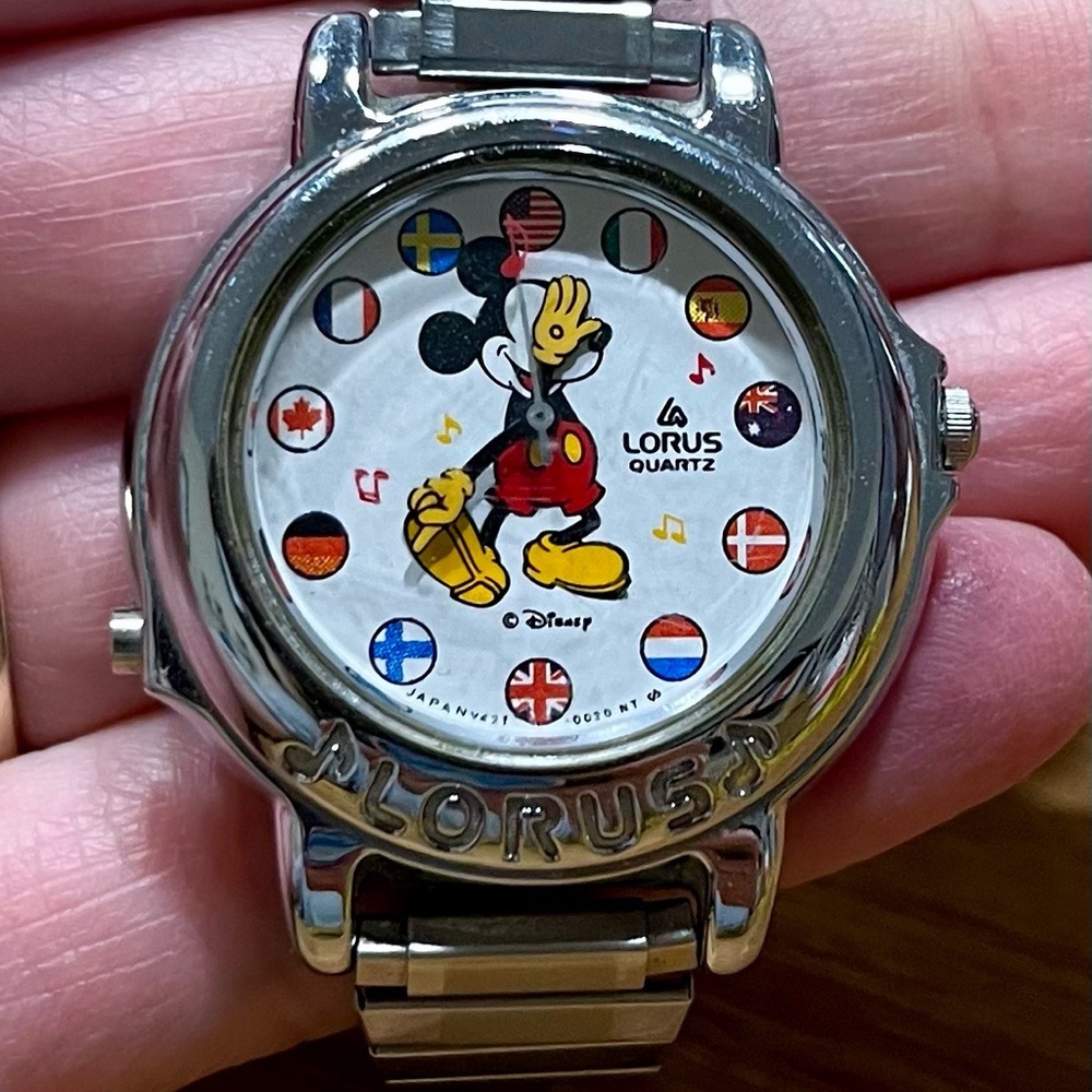Vintage LORUS Silver Tone Mickey Around The World Flag Watch with New Battery